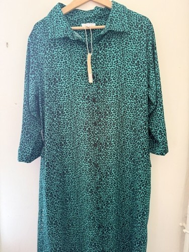 Dancing leopard green - dancing,