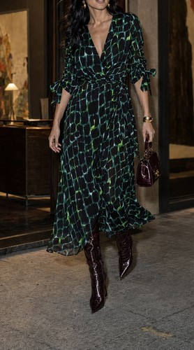 Dancing leopard green black - leopard,