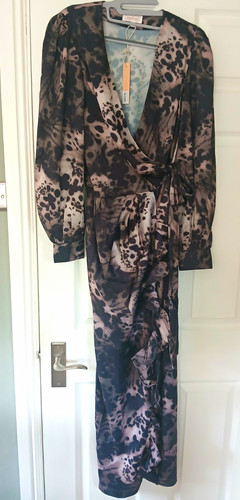 Dancing leopard print - dancing,