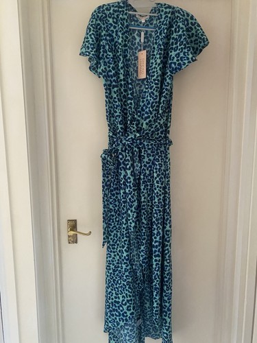 Dancing leopard cayenne wrap - dancing,