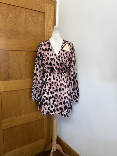 Dancing leopard print - dancing,