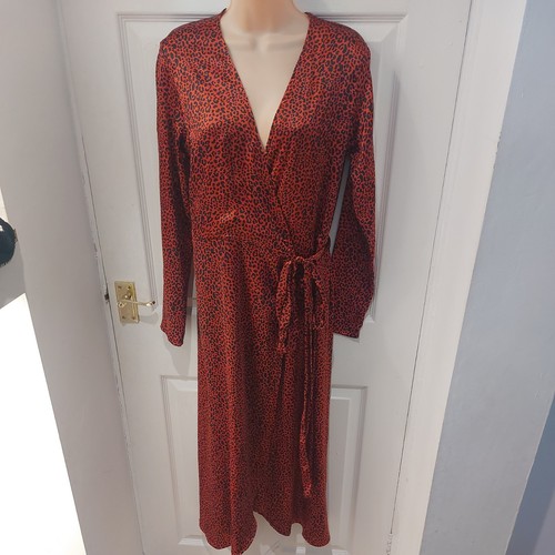 Dancing leopard red - dancing, feel